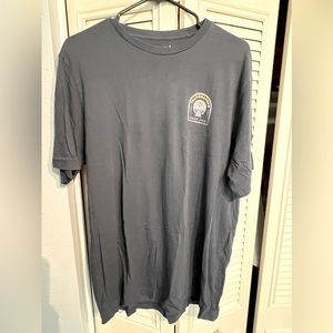 Travis Mathew tshirt